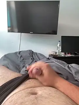 Snapshot of Paul_Klein20000 chatting on 06/14/26, 03:25 Paul Klein20000 online show from 06/14/26, 03:25