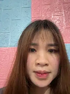 Snapshot of Spring-spring chatting on 11/25/25, 01:55 Spring-spring online show from 11/25/25, 01:55