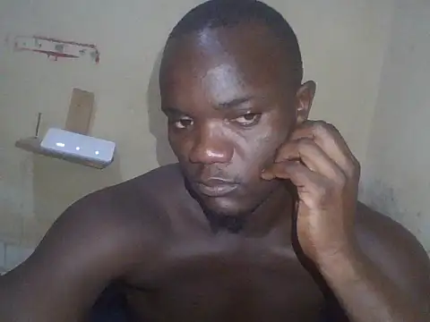 UsTwo  online show from 12/02/25, 09:32