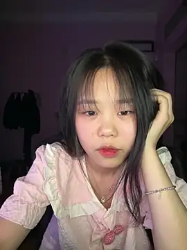 Kiee-lee online show from 05/13/26, 03:42