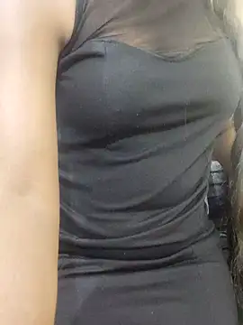 Snapshot of Simran_0011 chatting on 11/23/25, 03:12 Simran 0011 online show from 11/23/25, 03:12