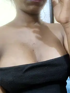 Simran 0011 online show from 03/18/26, 02:04