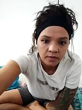 Snapshot of Cadence28 chatting on 11/21/25, 08:46 Cadence28 online show from 11/21/25, 08:46