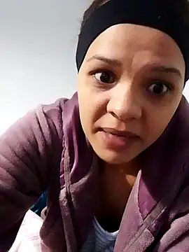 Snapshot of Cadence28 chatting on 11/26/25, 04:35 Cadence28 online show from 11/26/25, 04:35