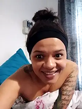 Snapshot of Cadence28 chatting on 11/27/25, 04:14 Cadence28 online show from 11/27/25, 04:14