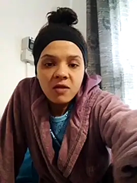 Snapshot of Cadence28 chatting on 11/28/25, 07:11 Cadence28 online show from 11/28/25, 07:11