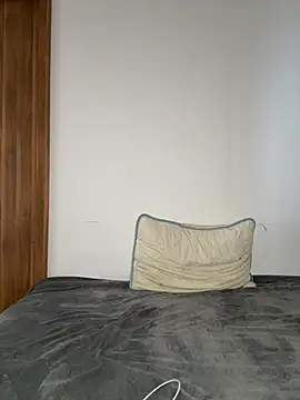 Herminoyouu online show from 04/15/26, 07:15