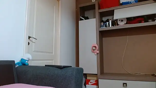 Erii18 online show from 04/12/26, 04:34