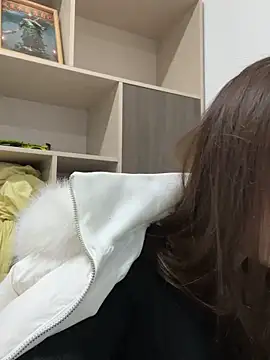 GYYoo online show from 12/04/25, 07:06