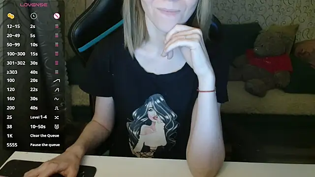 Snapshot of __Katherine___ chatting on 12/02/25, 03:18 Katherine online show from 12/02/25, 03:18