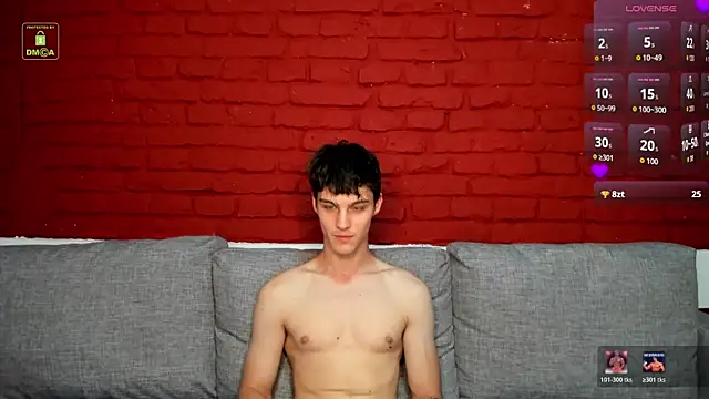 Snapshot of Adam_Porrter chatting on 07/12/26, 06:04 Adam Porrter online show from 07/12/26, 06:04
