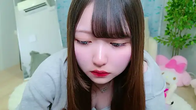 Snapshot of _Sakura_F chatting on 06/05/26, 05:29 Sakura F online show from 06/05/26, 05:29