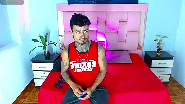 Hot Latino x online show from 12/21/25, 07:43