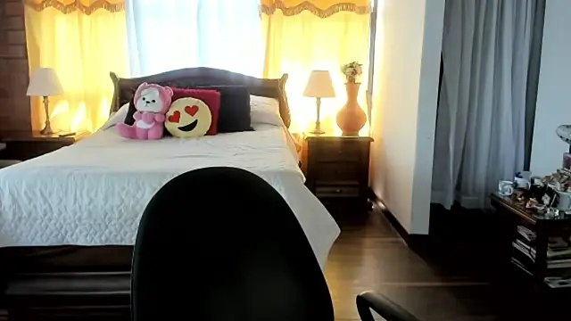 Charlotte-Willson online show from 03/01/26, 04:20