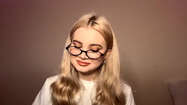 KarissaBoisse online show from 11/28/25, 05:48