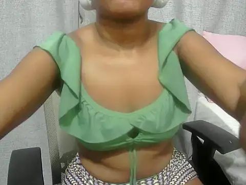 Cherrydollx online show from 04/12/26, 08:47