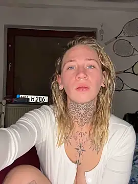 Snapshot of Antoniia69 chatting on 11/26/25, 05:14 Antoniia69 online show from 11/26/25, 05:14