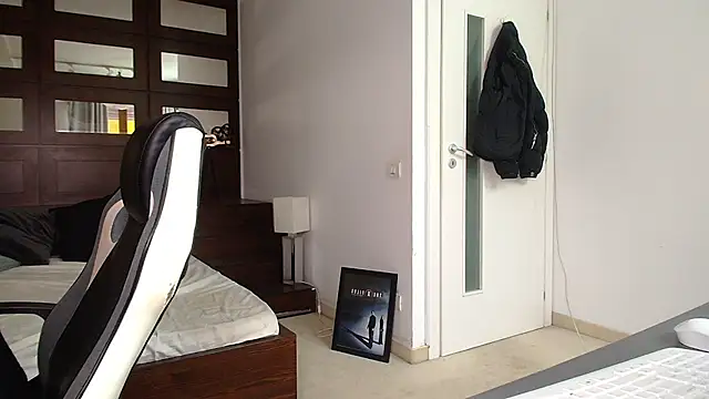 ElijahThorne online show from 02/07/26, 08:18