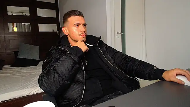 ElijahThorne online show from 02/24/26, 06:33