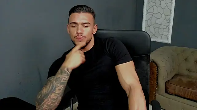 Snapshot of ElijahThorne chatting on 07/19/26, 12:09 ElijahThorne online show from 07/19/26, 12:09
