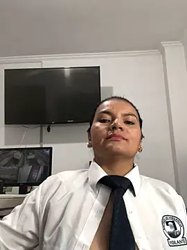 Rosa Vidal  online show from 11/21/25, 07:23