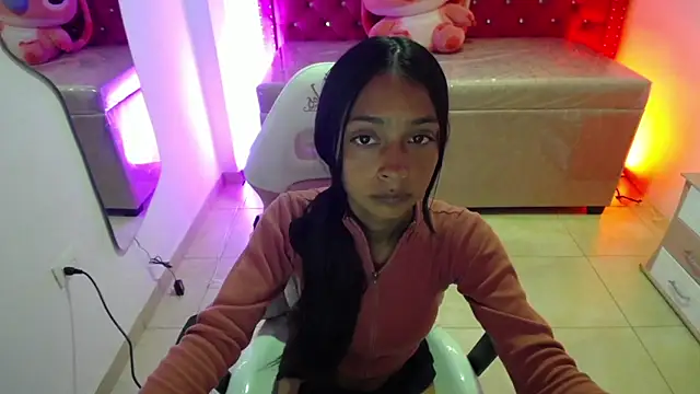 Aylanny m online show from 12/02/25, 02:56