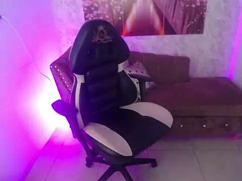 Aylanny m online show from 01/07/26, 02:08