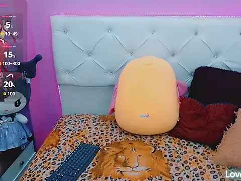 xwetdreamsx online show from 11/28/25, 11:29