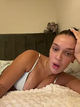 Snapshot of Kerysmae chatting on 11/29/25, 07:28 Kerysmae online show from 11/29/25, 07:28