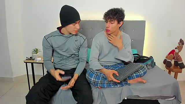 eren jeager online show from 11/27/25, 03:08