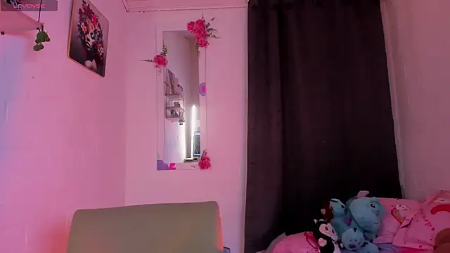 Snapshot of Cristal_dark chatting on 03/02/26, 11:44 Cristal dark online show from 03/02/26, 11:44