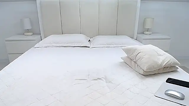 Milena29 online show from 09/12/25, 04:56