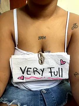 Snapshot of Brunette_Dirty_0limits chatting on 11/22/25, 06:40 Brunette Dirty 0limits online show from 11/22/25, 06:40