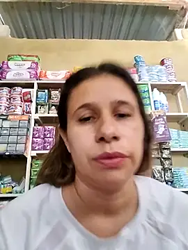 Snapshot of MIA-LARIOS chatting on 04/27/26, 03:21 MIA-LARIOS online show from 04/27/26, 03:21