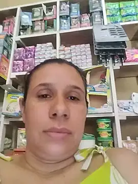 Snapshot of MIA-LARIOS chatting on 07/13/26, 03:15 MIA-LARIOS online show from 07/13/26, 03:15