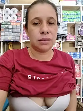 Snapshot of MIA-LARIOS chatting on 07/15/26, 03:28 MIA-LARIOS online show from 07/15/26, 03:28