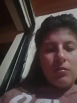 Snapshot of AnaMaria-12 chatting on 11/28/25, 12:02 AnaMaria-12 online show from 11/28/25, 12:02