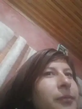 Snapshot of AnaMaria-12 chatting on 11/28/25, 09:39 AnaMaria-12 online show from 11/28/25, 09:39