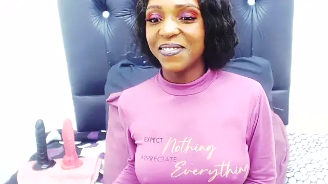 Snapshot of RarePearlz chatting on 12/02/25, 07:09 RarePearlz online show from 12/02/25, 07:09