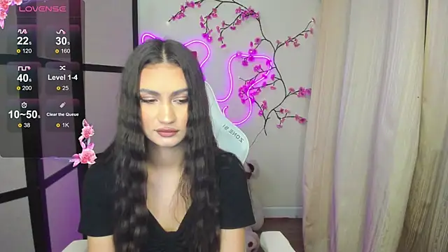 AdeleLuu online show from 11/22/25, 01:37