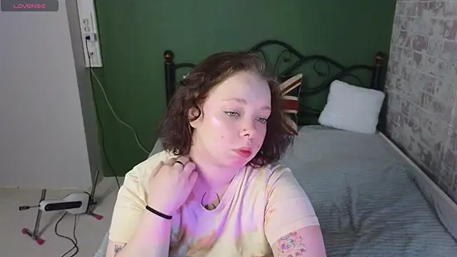 Snapshot of Vlada_vv chatting on 07/14/26, 01:08 Vlada vv online show from 07/14/26, 01:08
