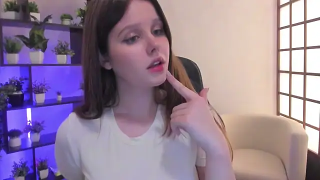 Lana Moon   online show from 11/25/25, 09:42