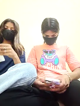 Snapshot of Lovely--girl chatting on 04/11/26, 04:39 Lovely--girl online show from 04/11/26, 04:39