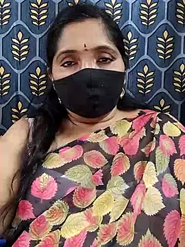 Snapshot of Soni-queen chatting on 11/21/25, 04:38 Soni-queen online show from 11/21/25, 04:38