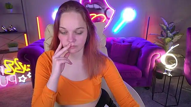 Snapshot of Sun_Shine_Lola chatting on 11/28/25, 01:58 Sun Shine Lola online show from 11/28/25, 01:58