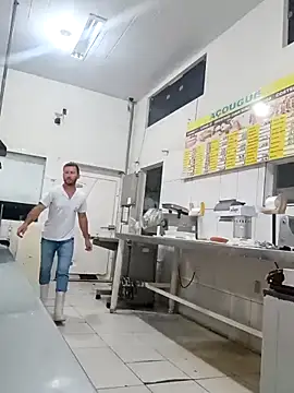 RobertoLuiz84 online show from 03/10/26, 04:12