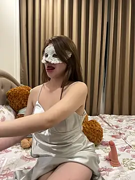 Queen-of-Love online show from 03/08/26, 08:12