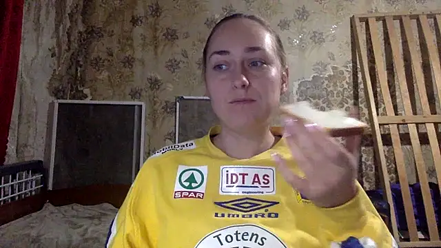 Snapshot of Vassila69 chatting on 12/18/25, 07:31 Vassila69 online show from 12/18/25, 07:31