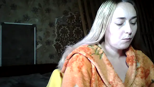 Snapshot of Vassila69 chatting on 01/06/26, 01:48 Vassila69 online show from 01/06/26, 01:48