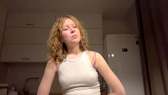 ElfriedaZwack online show from 12/03/25, 04:38